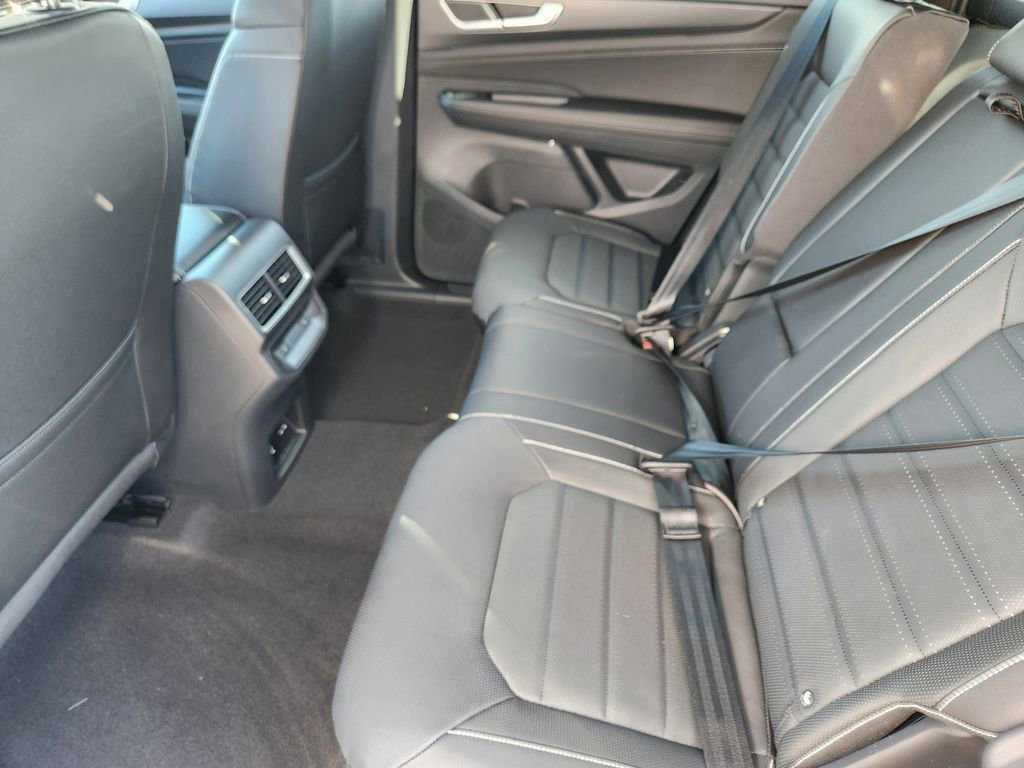 New 2026 Volkswagen Atlas Cross Sport SEL R-Line image 18