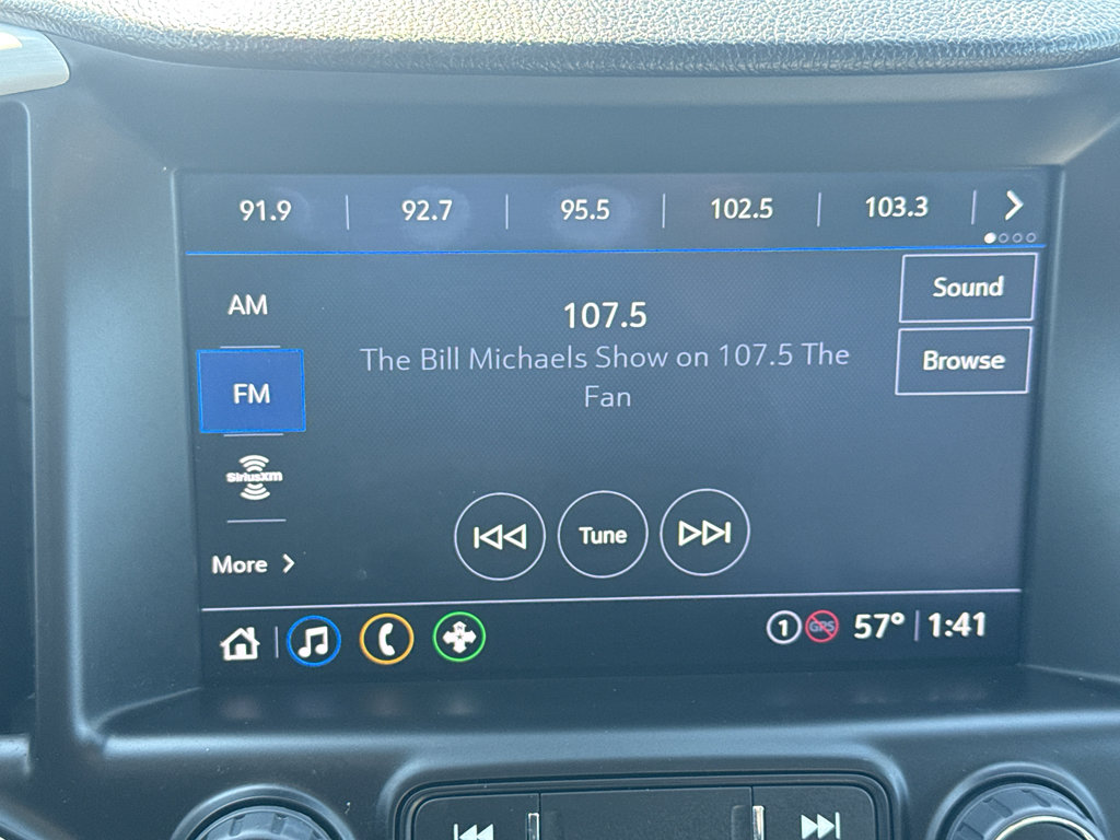 Used 2023 GMC Terrain SLT image 18