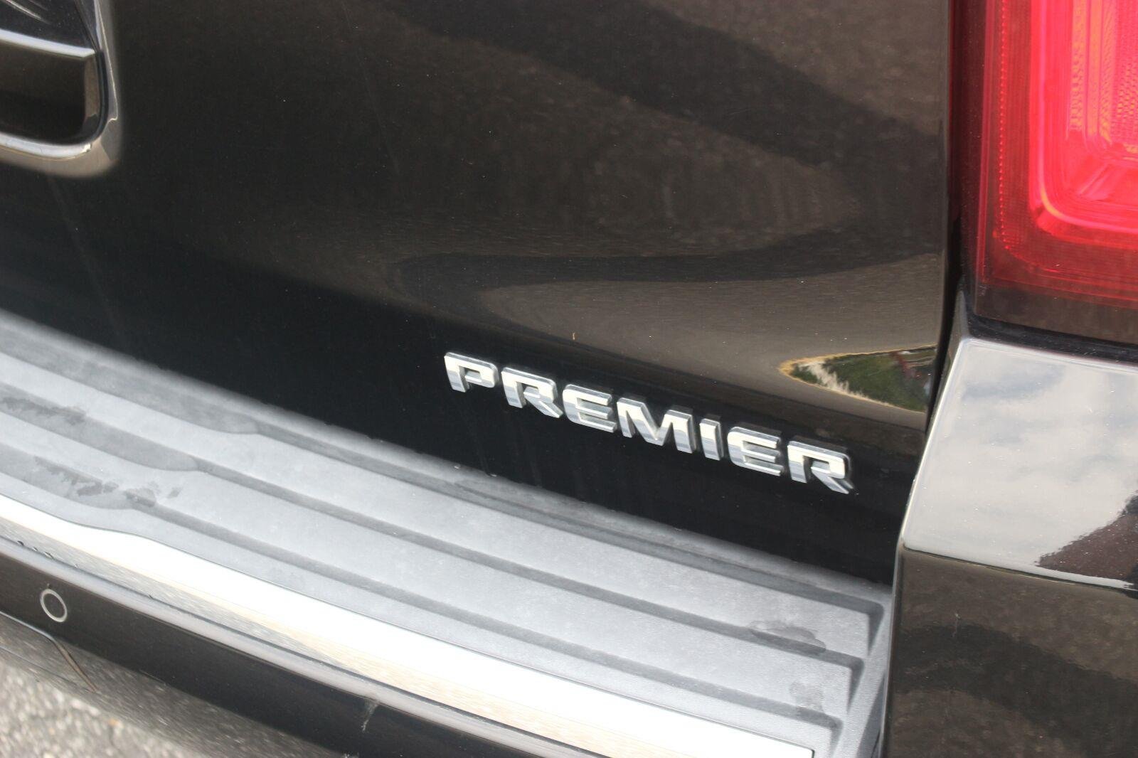 Used 2020 Chevrolet Suburban Premier w/ Premier Plus Edition AWD/4WD image 11