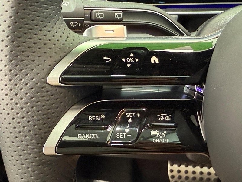 New 2025 Mercedes-Benz GLE 450e 4MATIC image 11