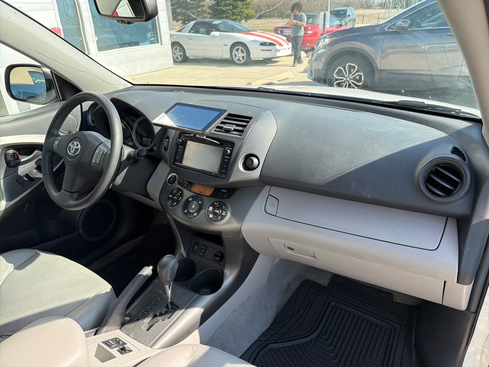 Used 2012 Toyota RAV4 Limited w/ Navigation Value Pkg image 22