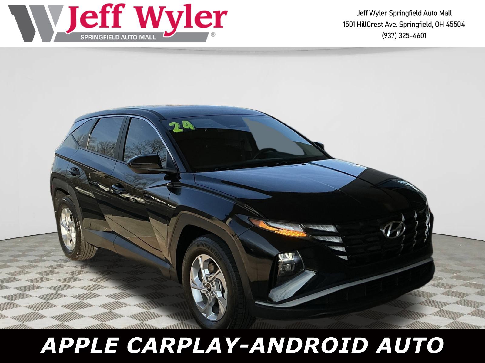 Used 2024 Hyundai Tucson SE image 1