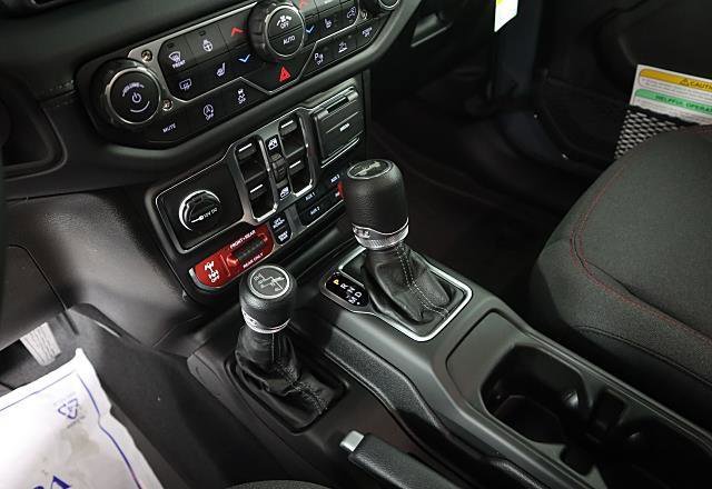 New 2026 Jeep Wrangler Unlimited Rubicon w/ Safety Group image 14