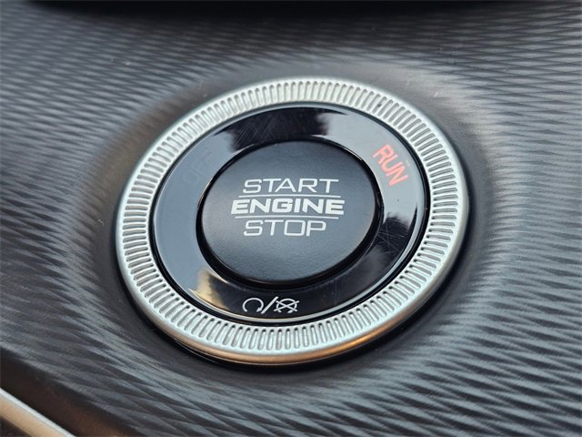 New 2025 Jeep Grand Cherokee Altitude image 21