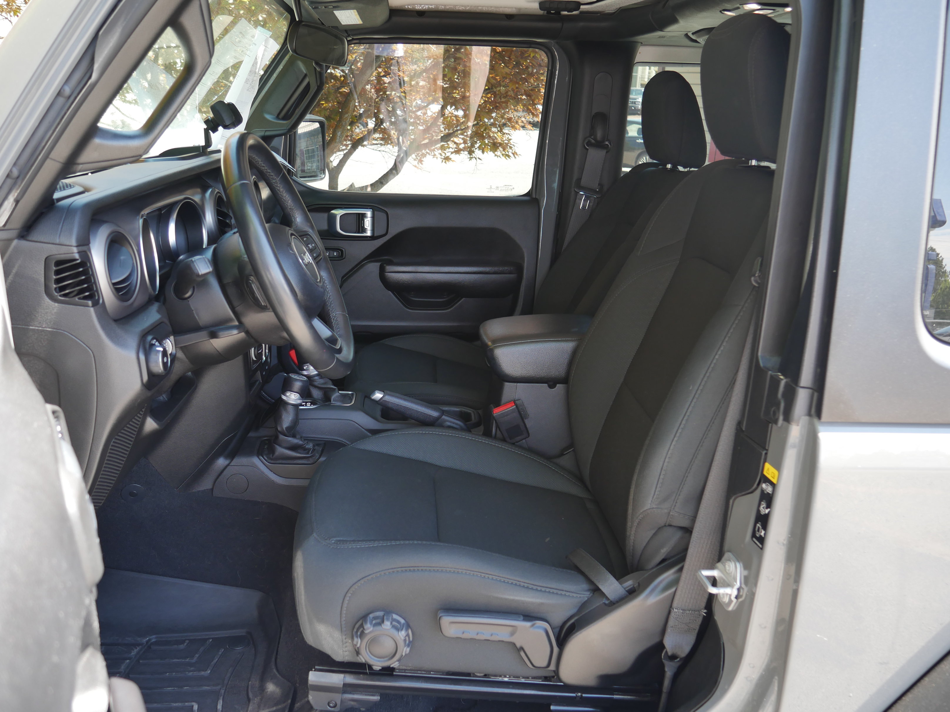 Used 2021 Jeep Wrangler Sport AWD/4WD image 3