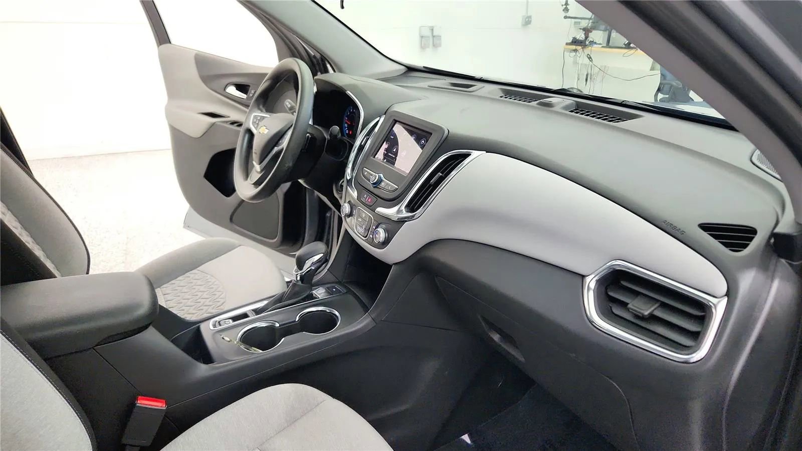 Used 2023 Chevrolet Equinox LS w/ Driver Confidence II Package AWD/4WD image 35