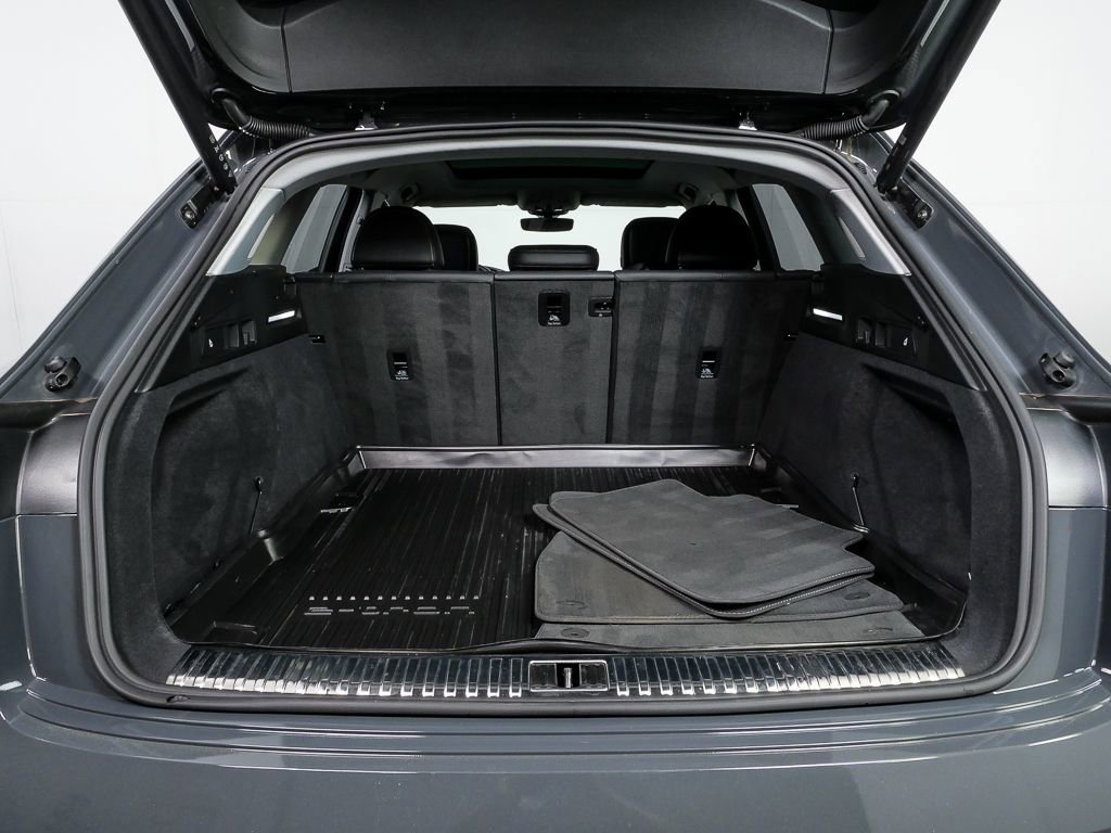 Used 2024 Audi Q8 e-tron Prestige w/ Prestige Package image 32