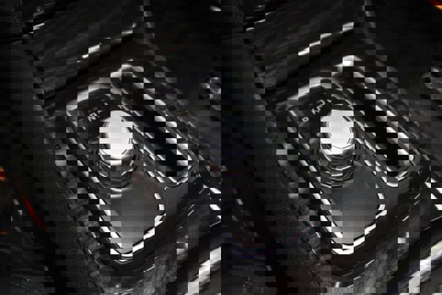 Used 2016 Chrysler 300 Limited image 14