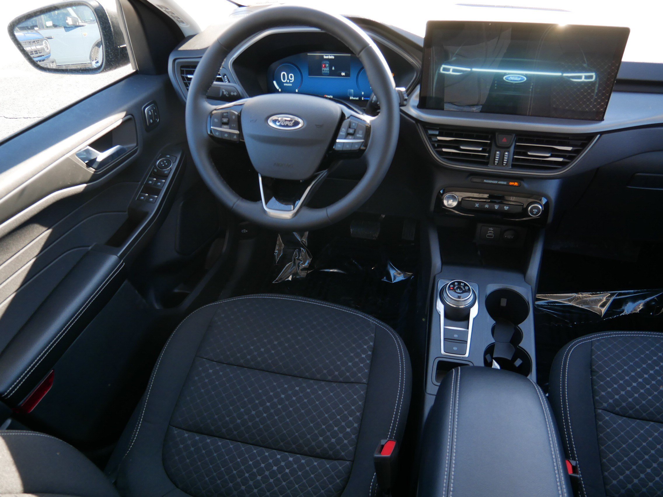 Used 2025 Ford Escape Active w/ Active Premium Tech Pack AWD/4WD image 9
