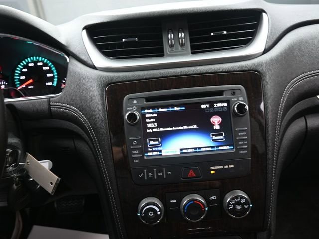 Used 2017 Chevrolet Traverse LT image 4