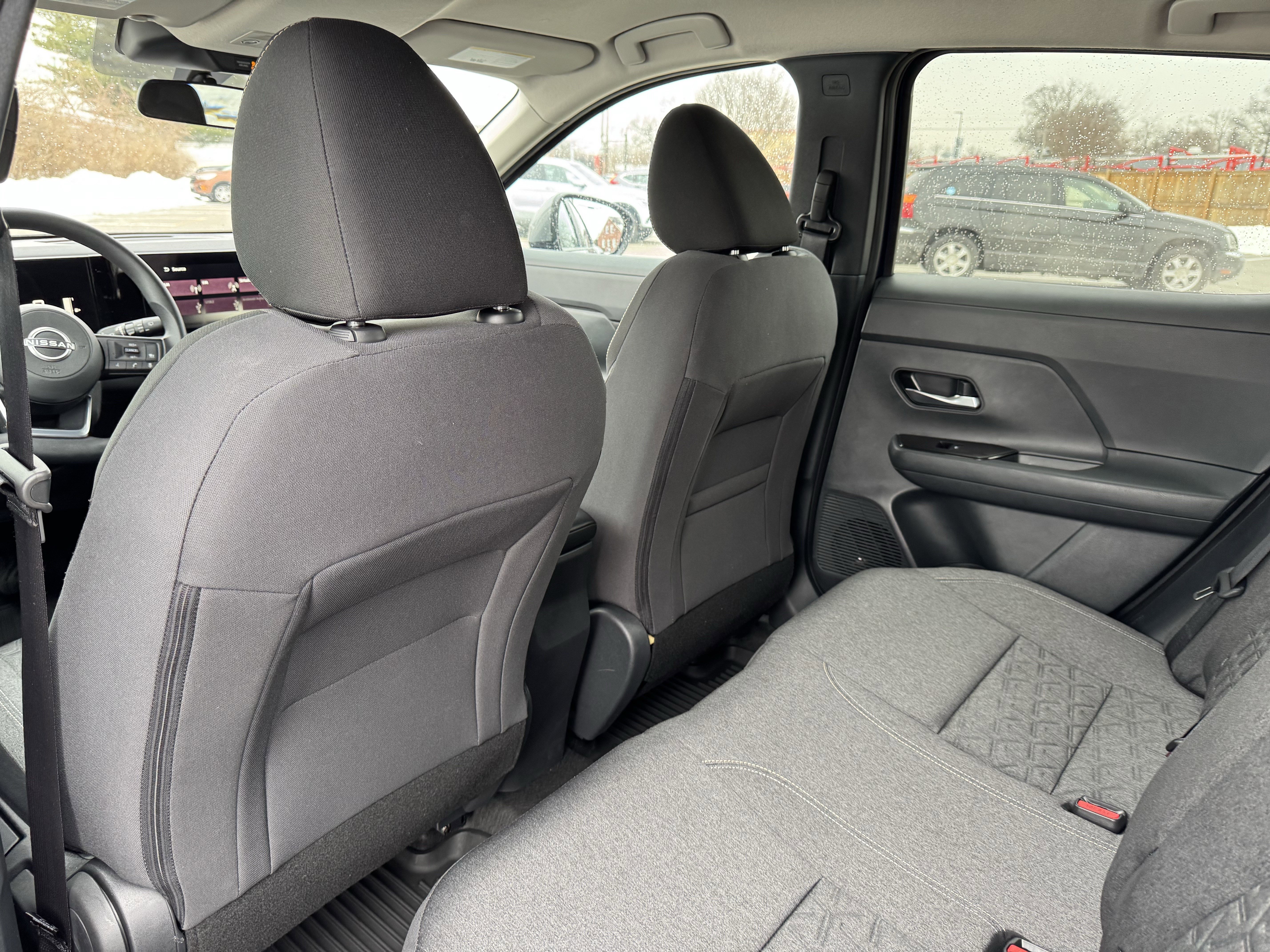 Used 2025 Nissan Kicks SV image 30