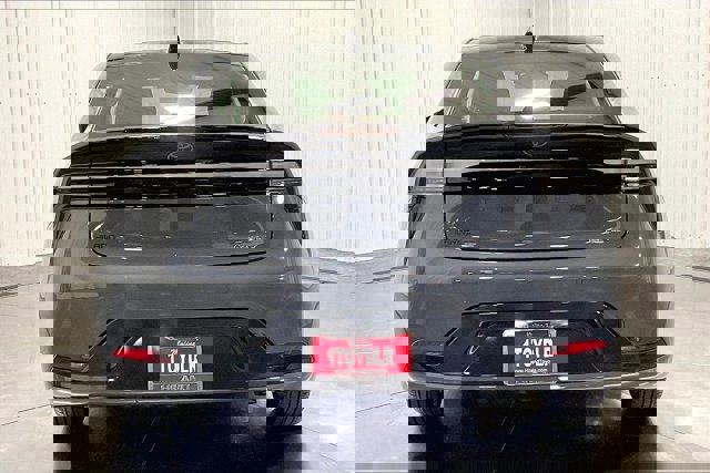 New 2026 Toyota Prius PLUG-IN image 4