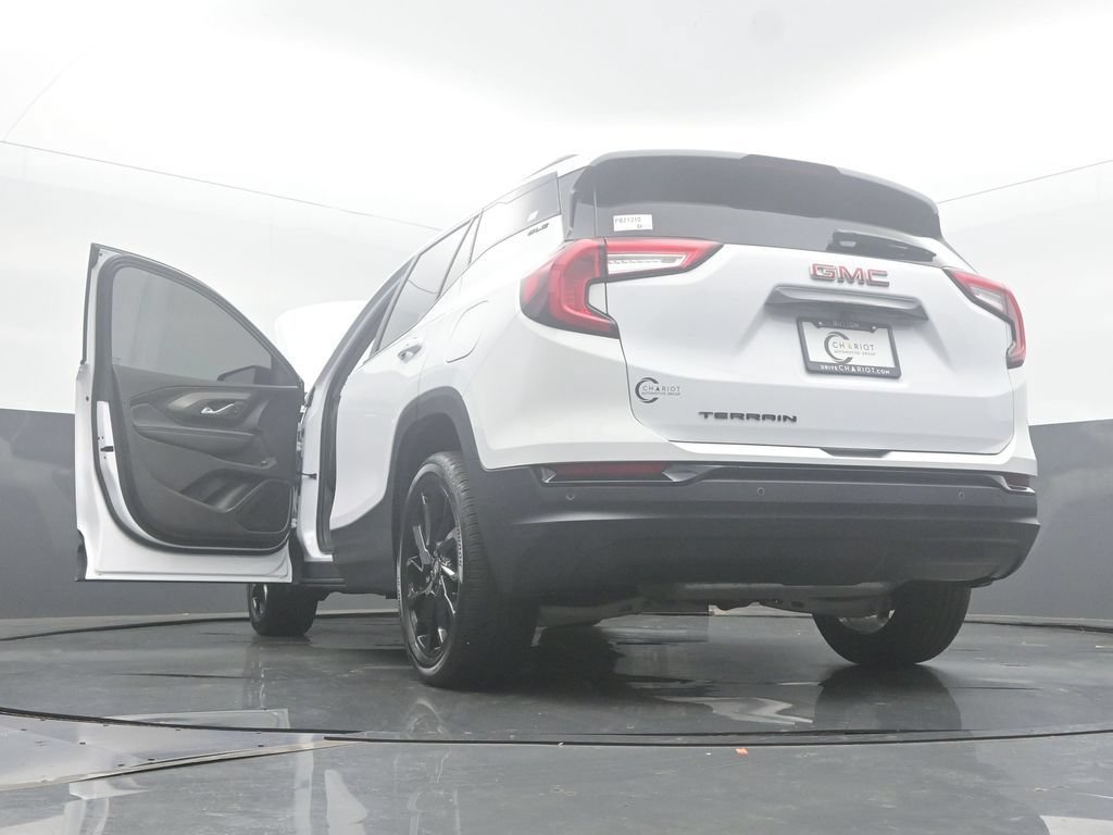 Used 2024 GMC Terrain SLE w/ Driver Convenience Package FWD image 57