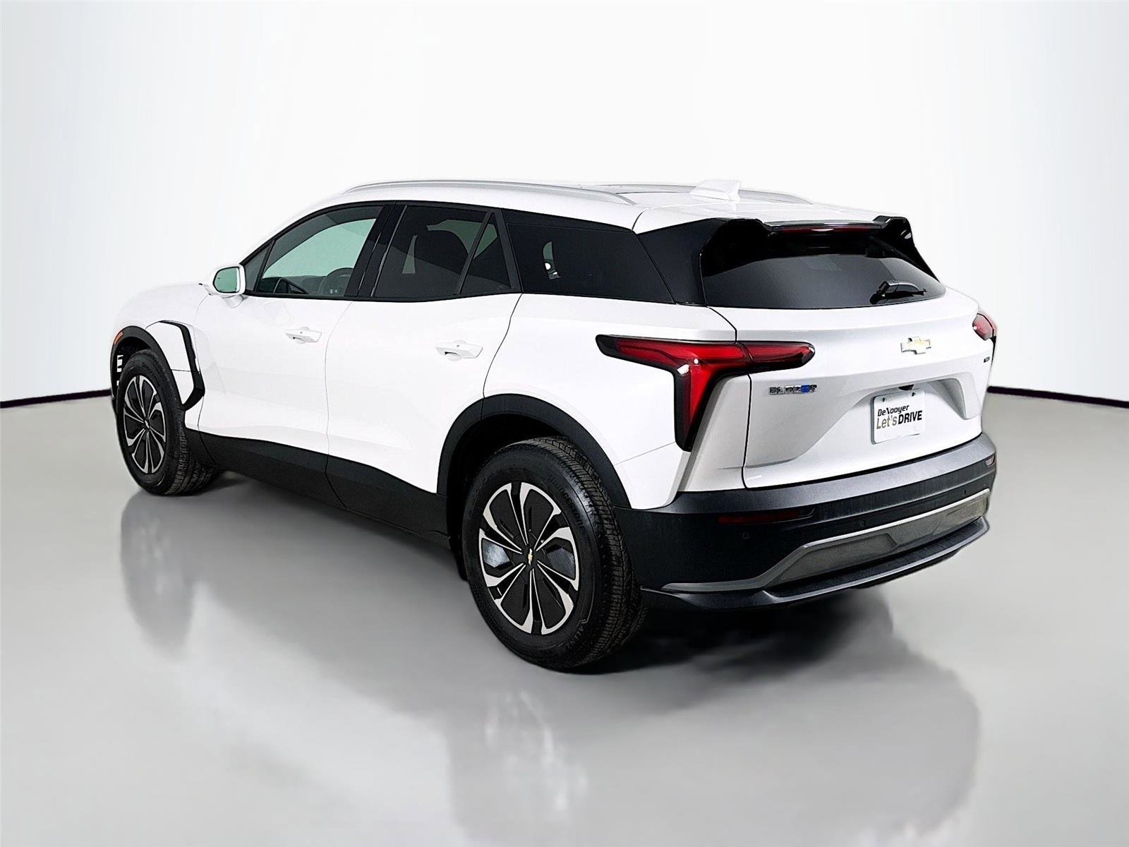 Used 2024 Chevrolet Blazer EV LT image 7