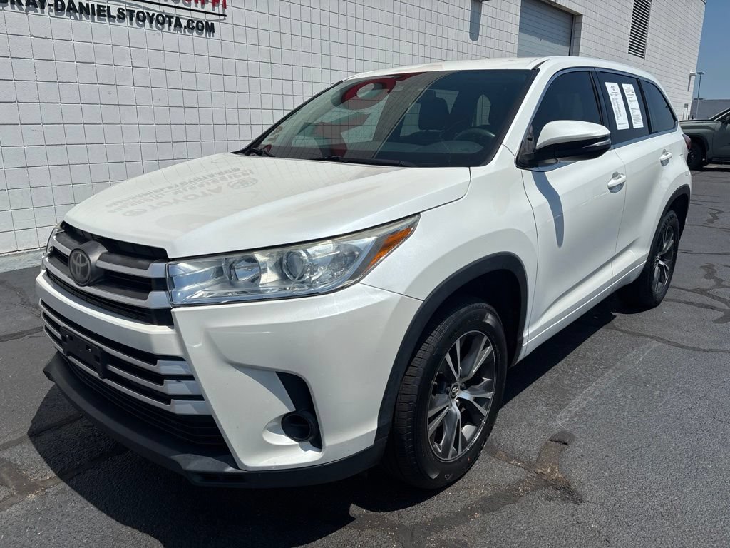 Used 2017 Toyota Highlander LE