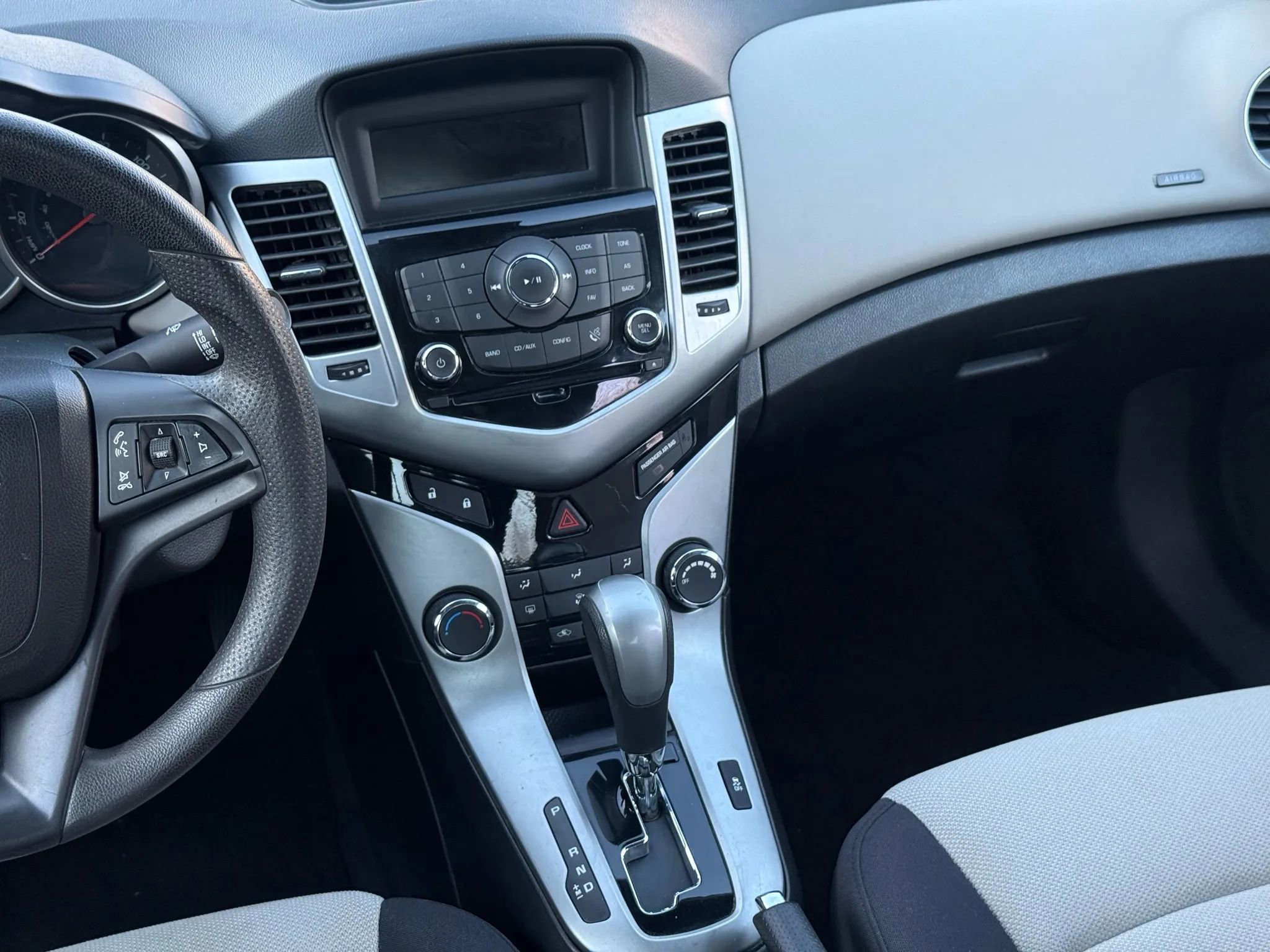 Used 2013 Chevrolet Cruze LS image 32