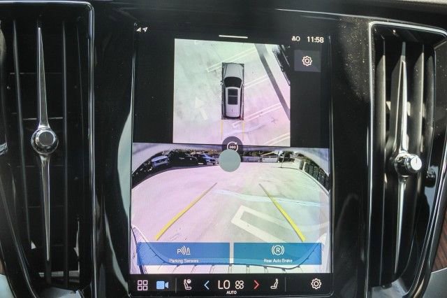 New 2025 Volvo V60 B5 Cross Country Ultra w/ Climate Package image 26