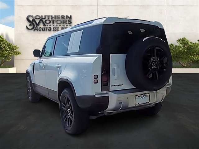 Used 2025 Land Rover Defender 110 S image 23