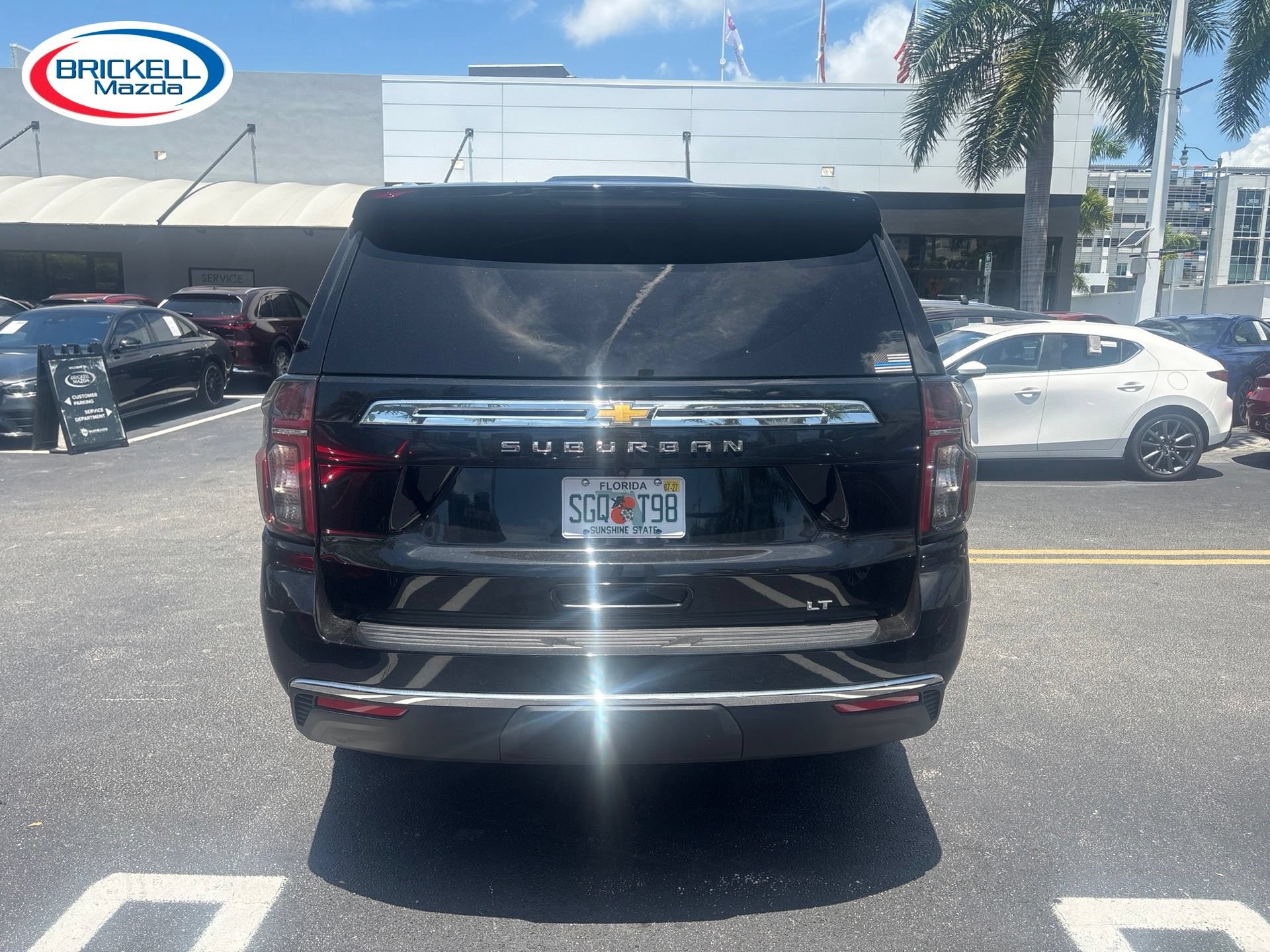Used 2024 Chevrolet Suburban LT RWD image 6