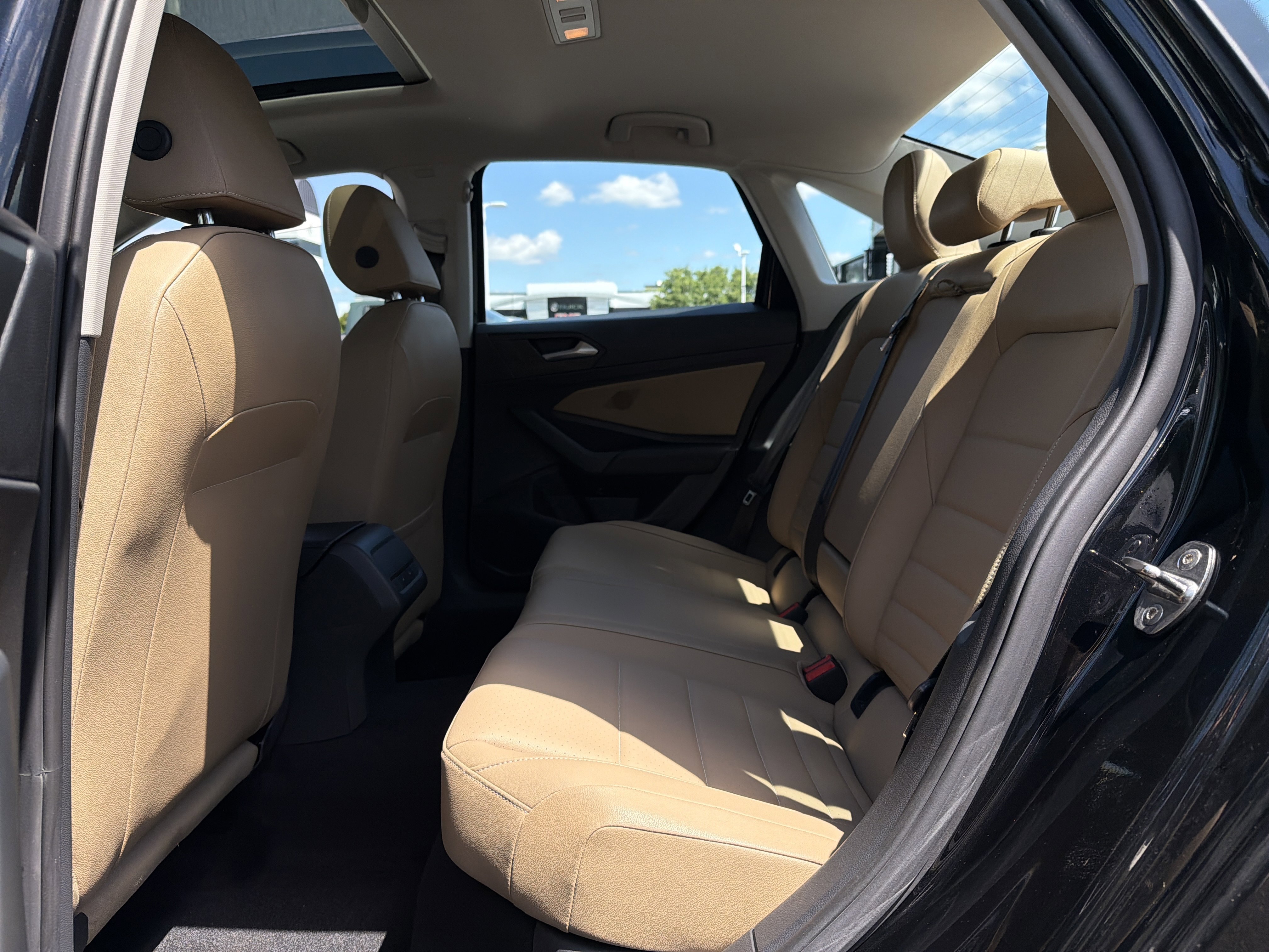 Used 2021 Volkswagen Jetta SEL FWD image 30