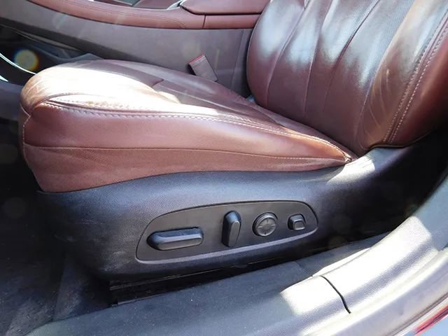 Used 2018 Buick LaCrosse Avenir w/ Driver Confidence Package #2 image 15