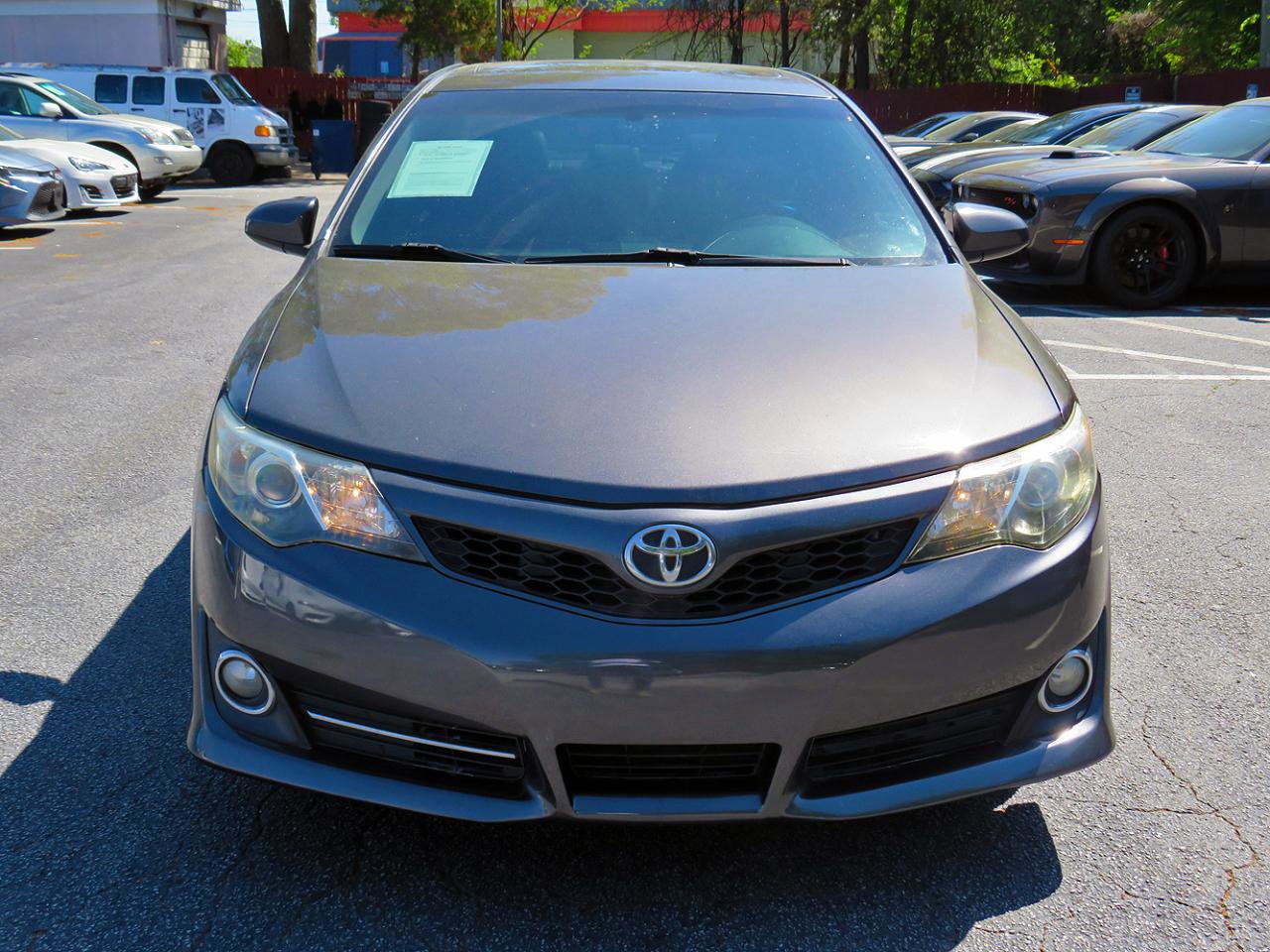 Used 2012 Toyota Camry SE FWD image 4
