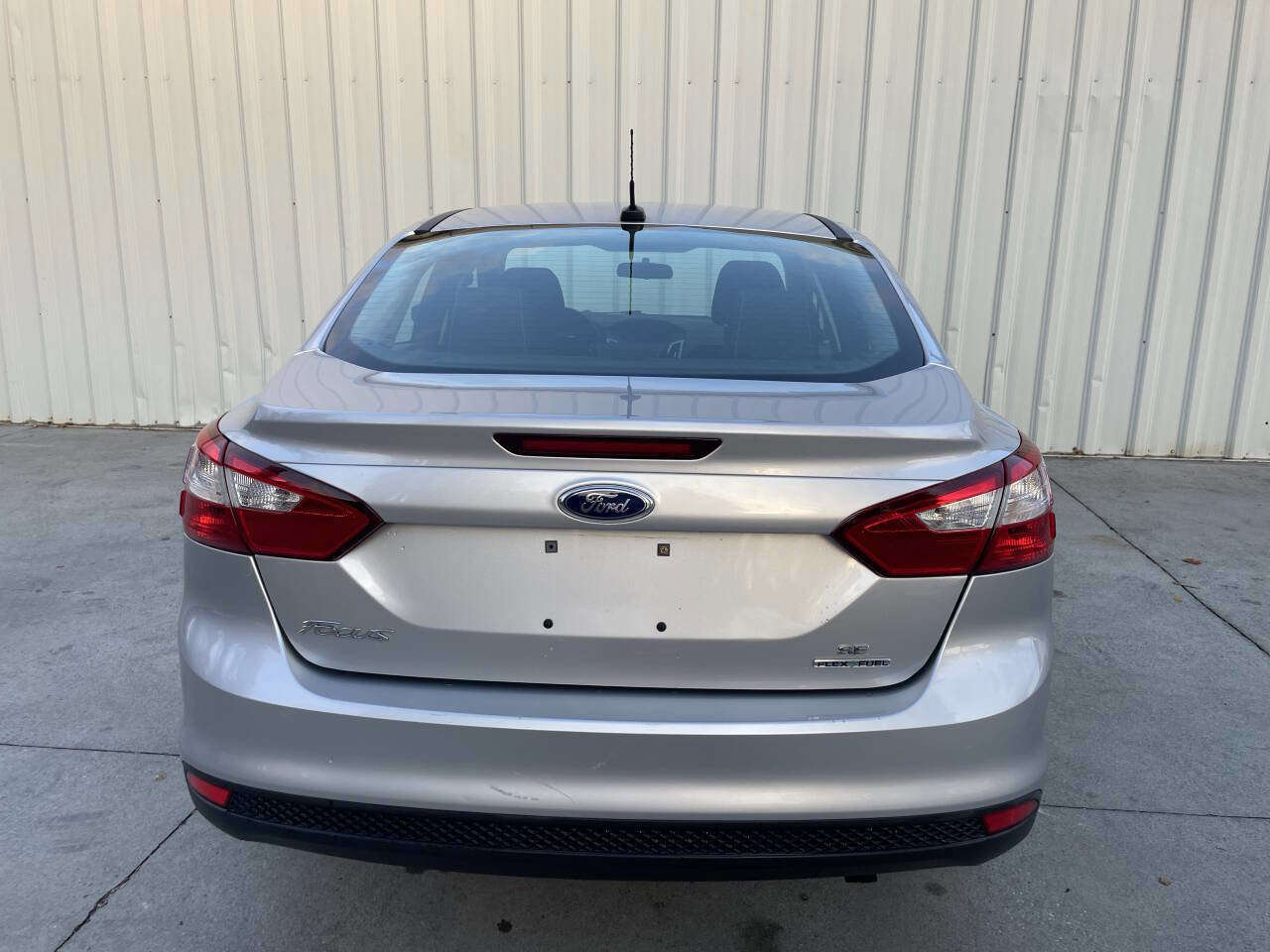 Used 2014 Ford Focus SE w/ SE Winter Package image 4