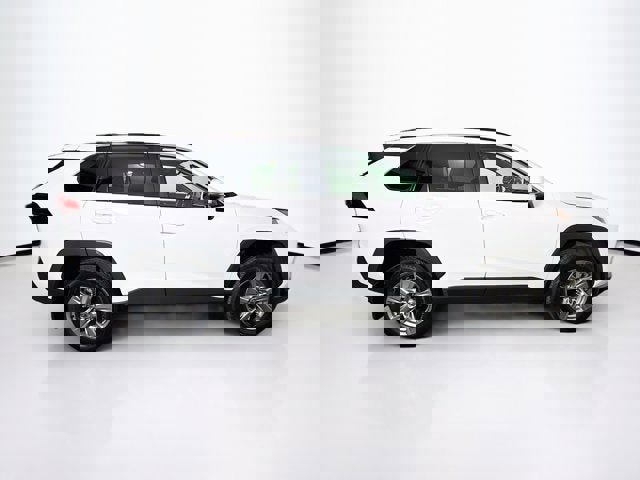 Used 2025 Toyota RAV4 XLE w/ Convenience Package image 4