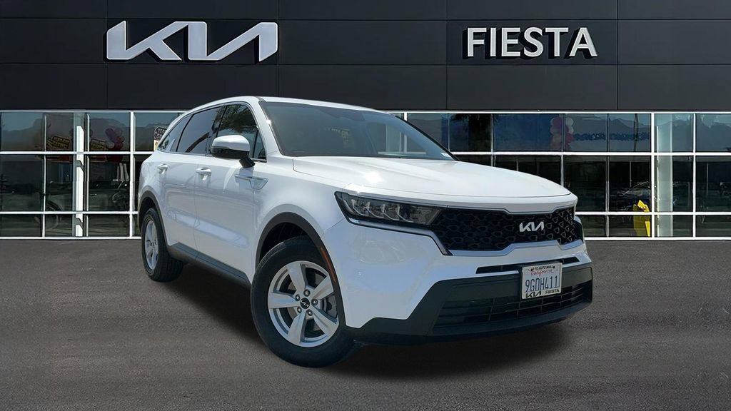 Certified 2023 Kia Sorento LX