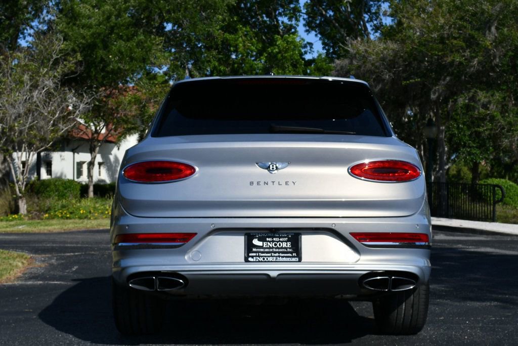 Used 2023 Bentley Bentayga Extended Wheelbase AWD/4WD image 34