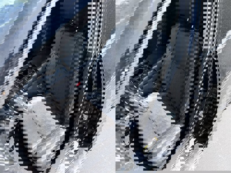 Used 2018 Nissan Maxima SR image 17