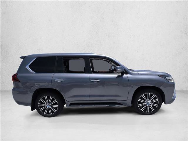 Used 2018 Lexus LX 570 4WD w/ Luxury Package image 4