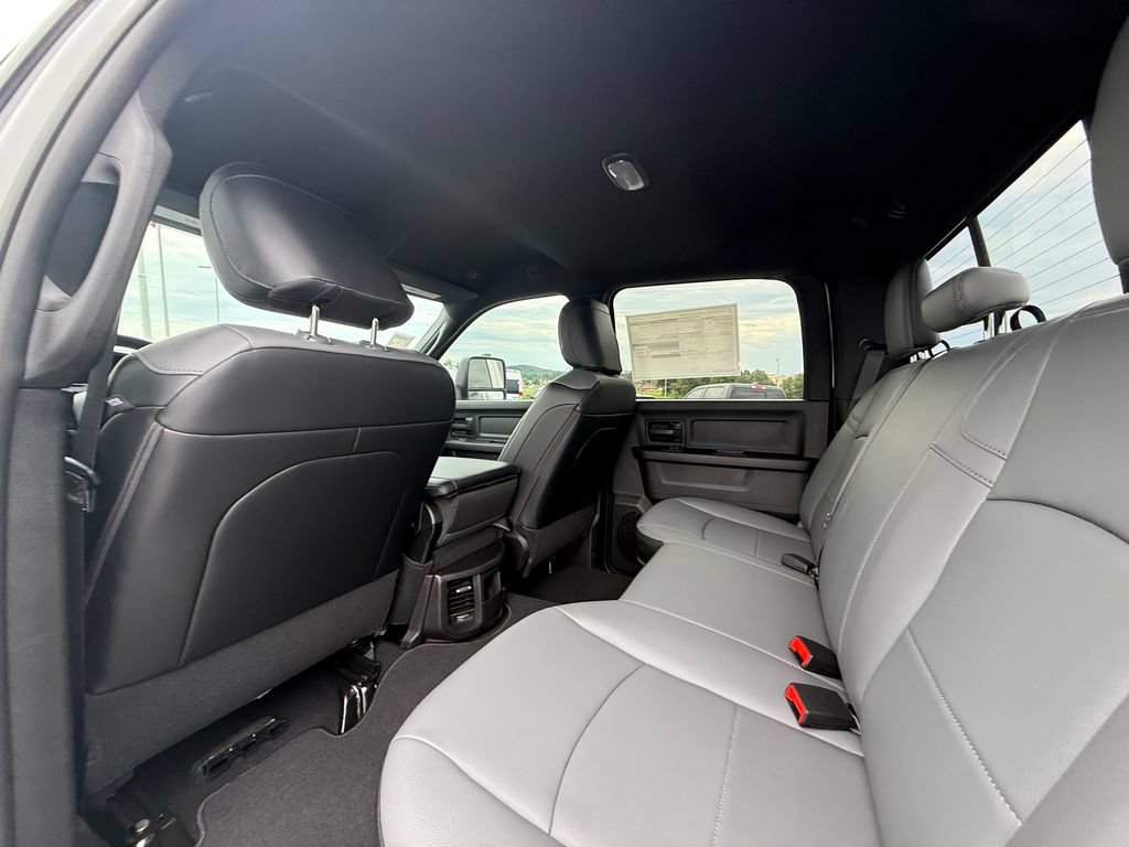 New 2026 RAM 3500 Tradesman AWD/4WD image 24