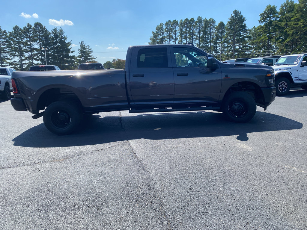 New 2027 RAM 3500 Tradesman AWD/4WD image 4