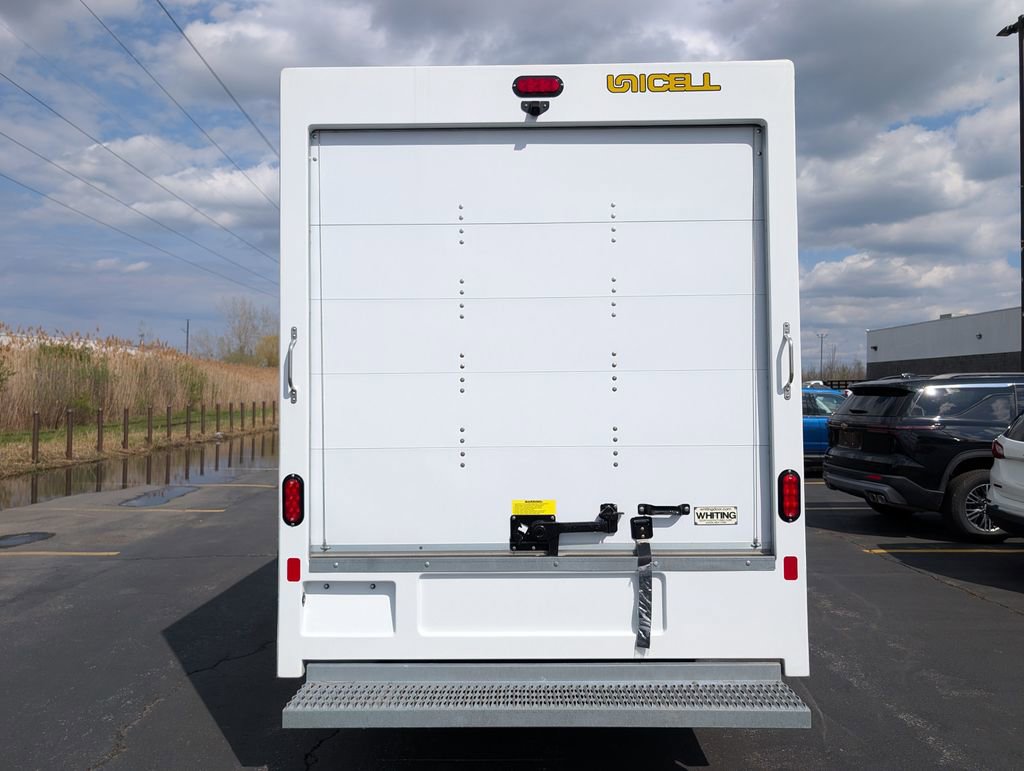 Used 2024 Chevrolet Express 3500 w/ Power Convenience Package RWD image 7