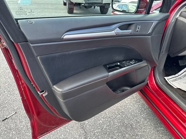 Used 2013 Ford Fusion SE FWD image 10