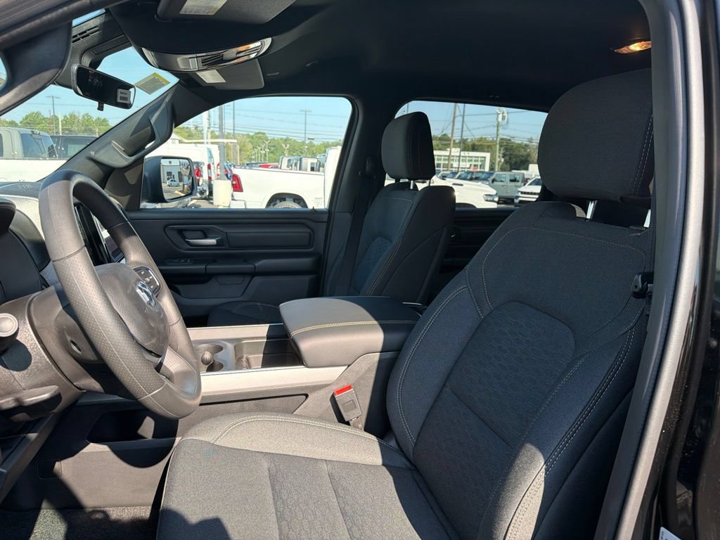 New 2027 RAM 1500 Express AWD/4WD image 16