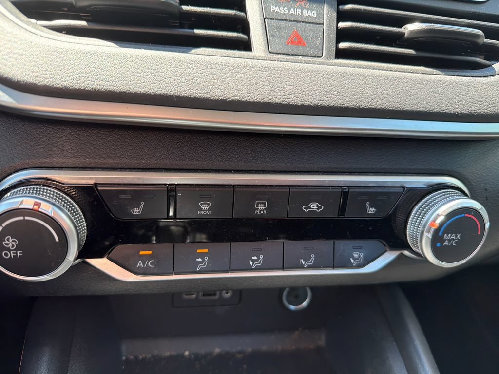 Used 2019 Nissan Altima 2.5 SR w/ SR Premium Package AWD/4WD image 11