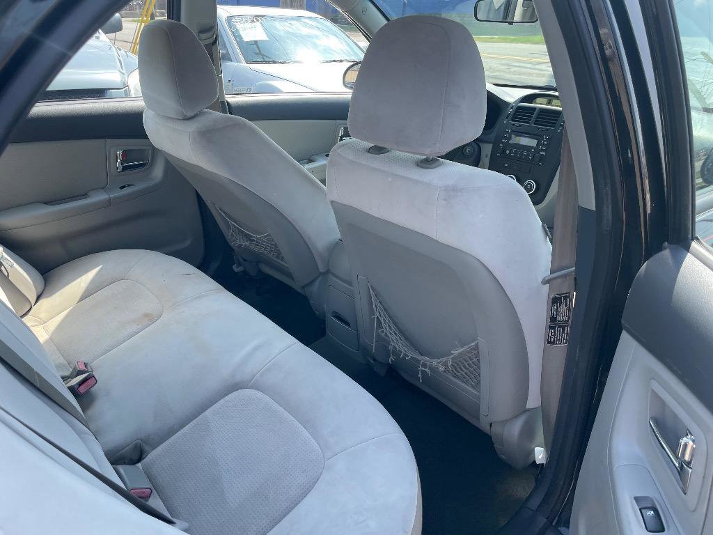 Used 2009 Kia Spectra EX image 12
