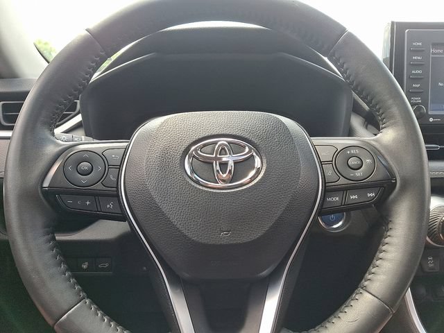 Used 2022 Toyota RAV4 XLE Premium AWD/4WD image 19