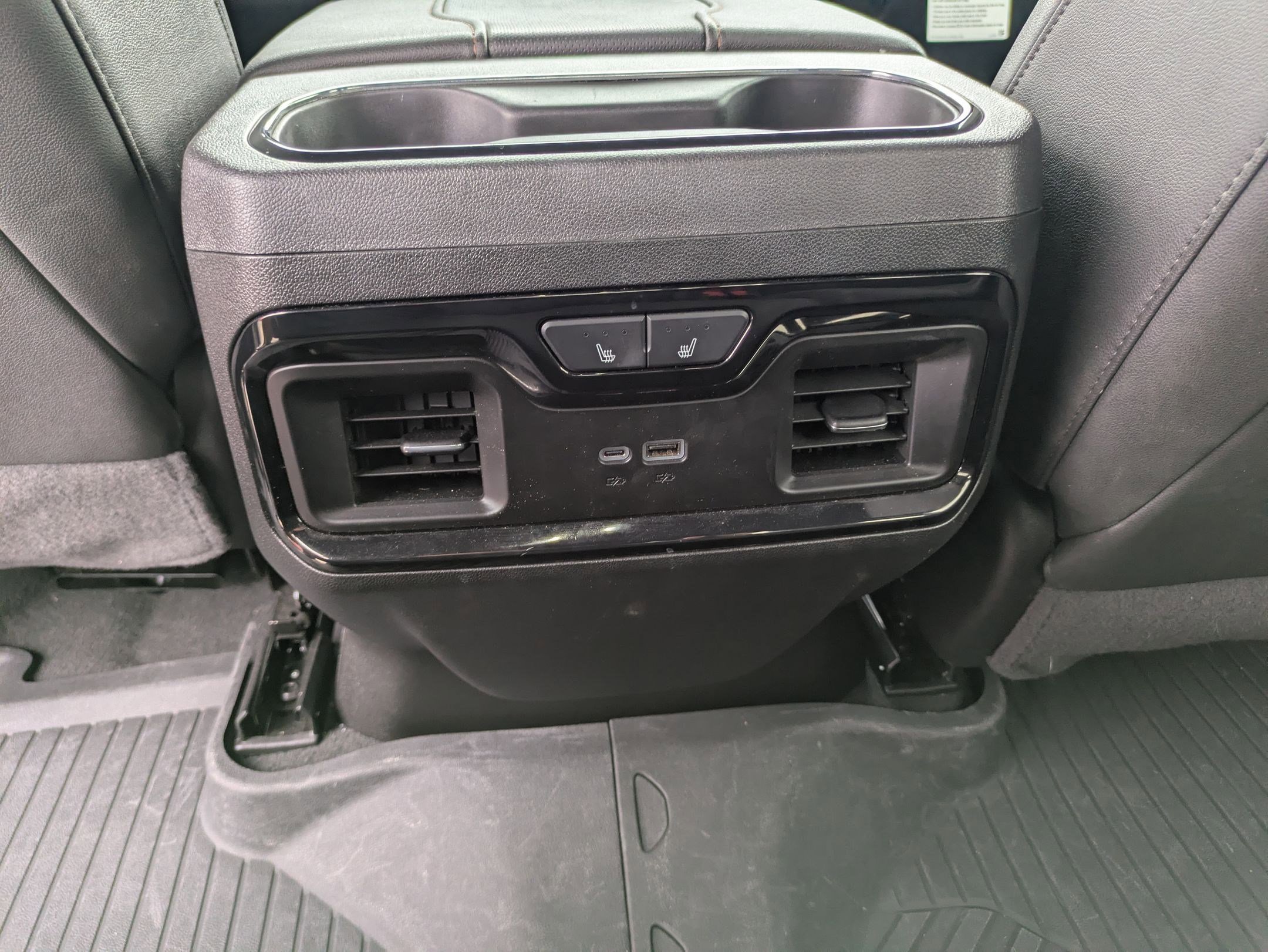 Used 2025 GMC Sierra 2500 AT4 w/ AT4 Premium Plus Package image 16