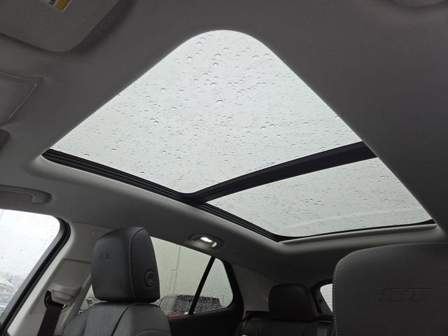 New 2026 Buick Envision Sport Touring image 3