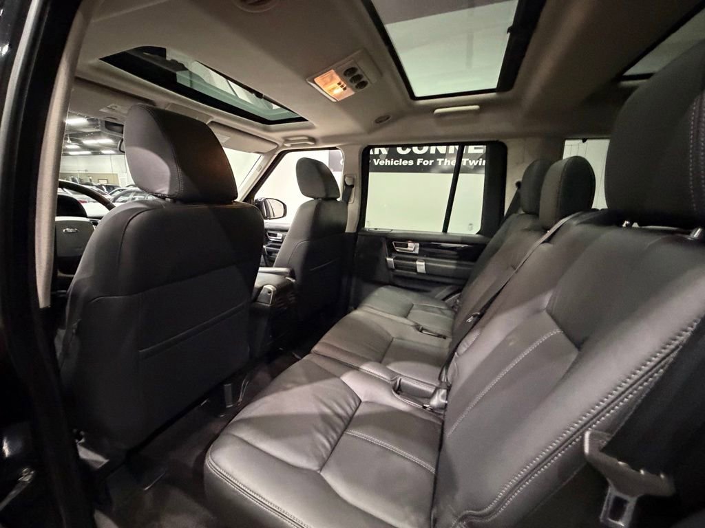 Used 2016 Land Rover LR4 HSE LUX AWD/4WD image 30