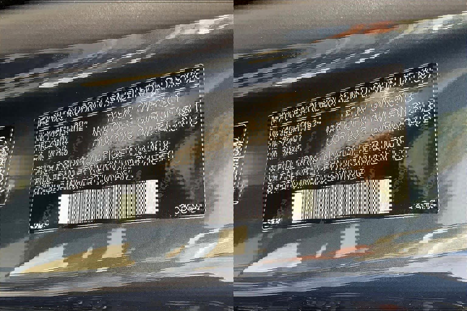 New 2026 Volvo XC90 B6 Ultra w/ Protection Package image 36