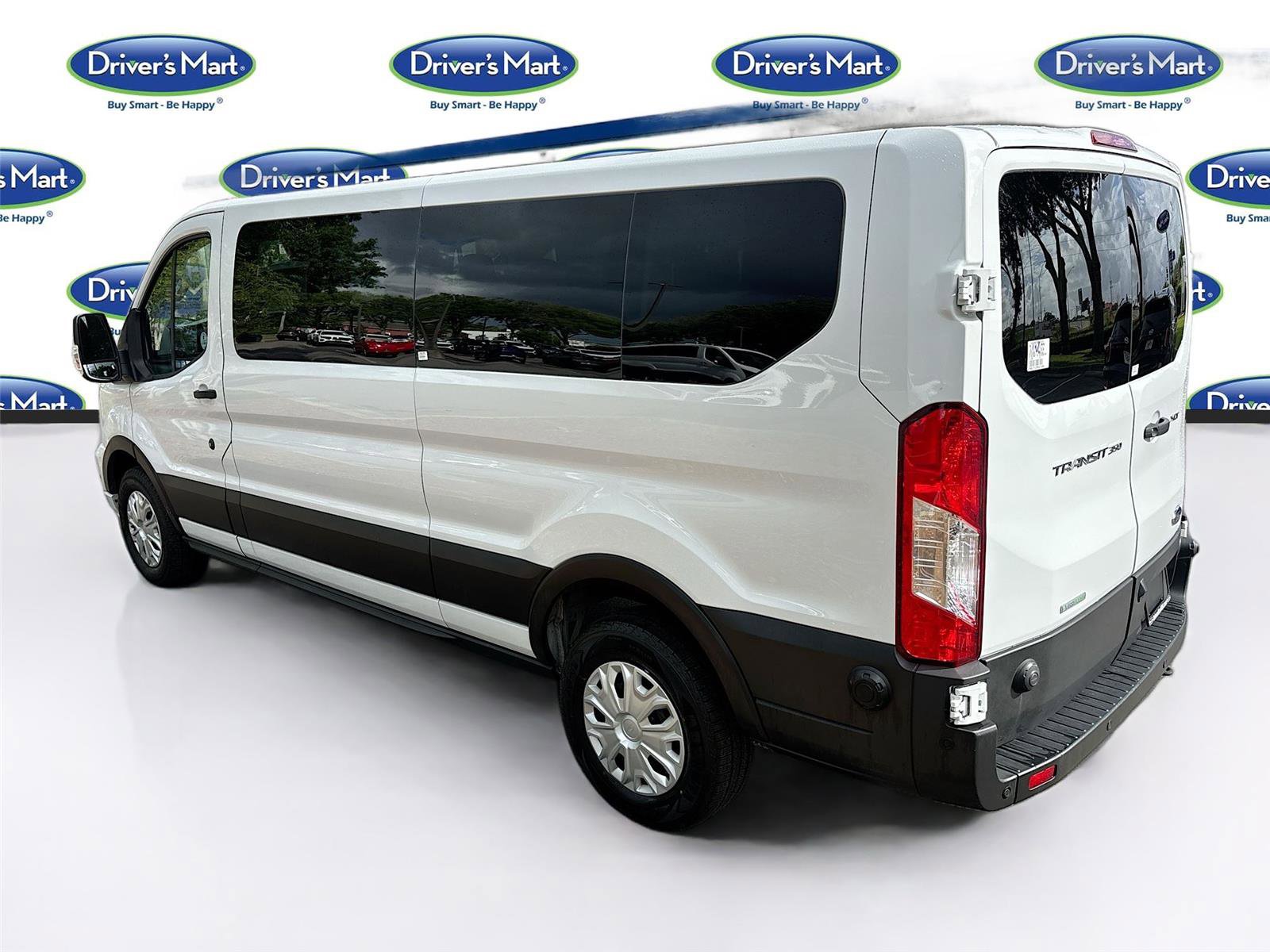 Used 2024 Ford Transit 350 XLT RWD image 5