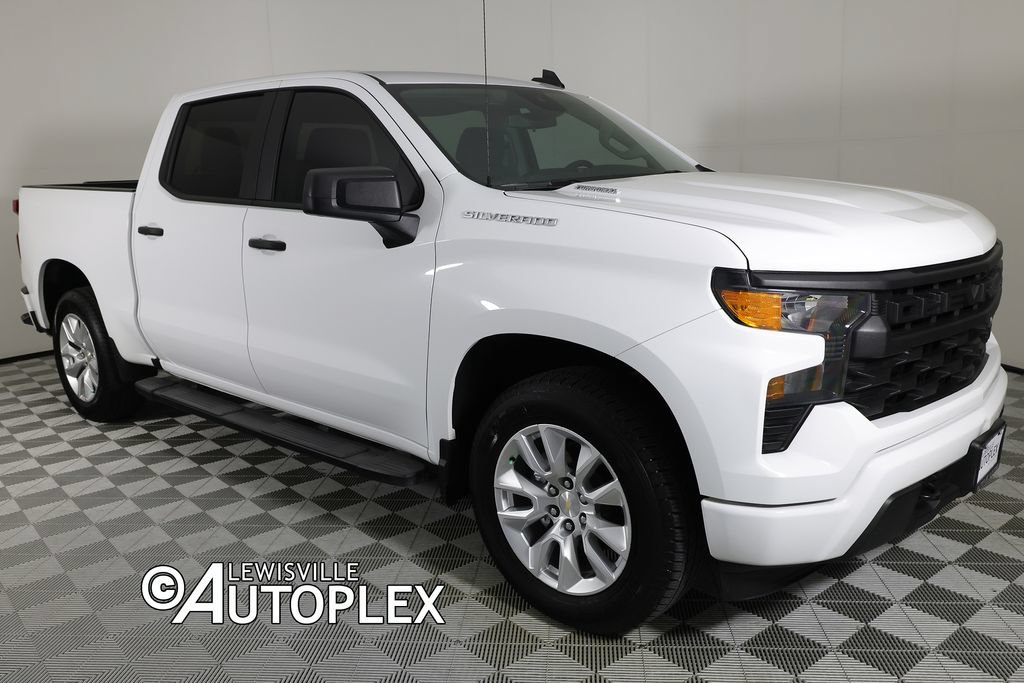 Used 2025 Chevrolet Silverado 1500 Custom RWD image 3