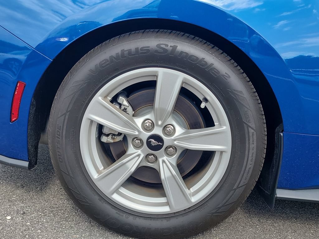 Used 2024 Ford Mustang Coupe RWD image 5