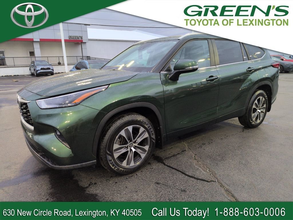 Used 2023 Toyota Highlander XLE