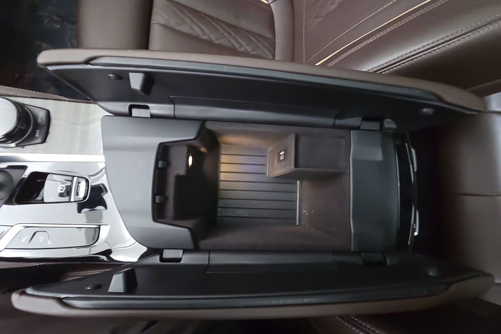 Used 2021 BMW M550i xDrive w/ Executive Package image 22