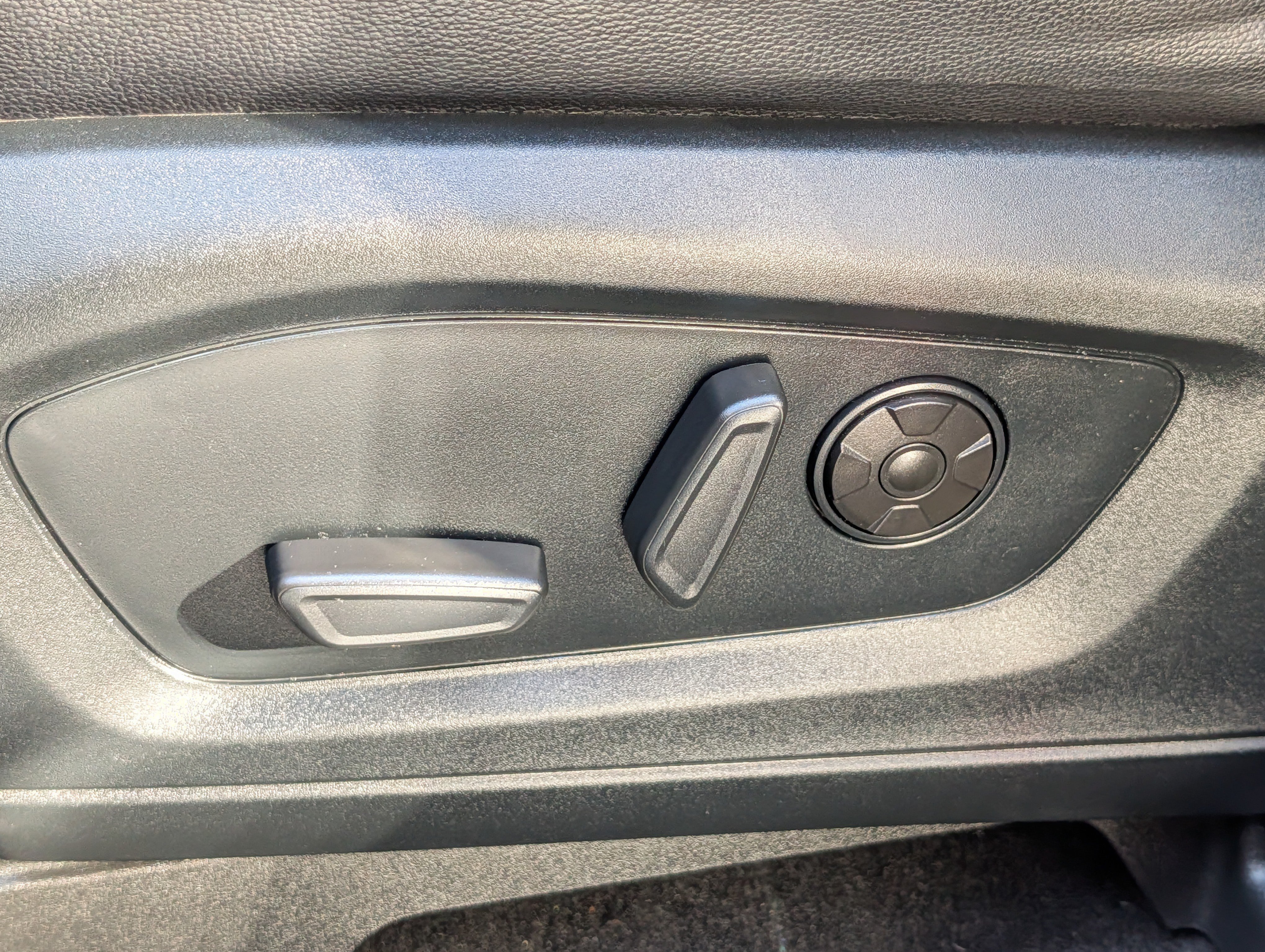 Used 2021 Ford Explorer ST w/ Equipment Group 401A AWD/4WD image 20